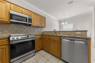 1001 Krenek Tap Rd Unit 802, College Station, TX 77840