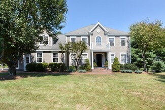 33 Heritage Ln, Stow, MA 01775