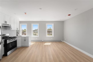 735 Broadway, Pawtucket, RI 02861