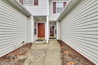 6745 Rockridge Ct, Cleveland, OH 44130