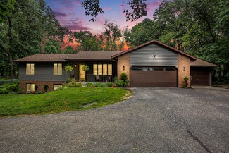 7135 Cascade Rd SE, Grand Rapids, MI 49546