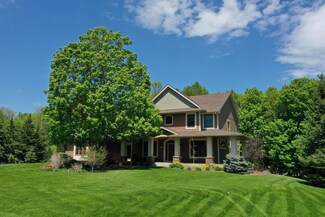 26420 Arbor Creek Ln, Excelsior, MN 55331