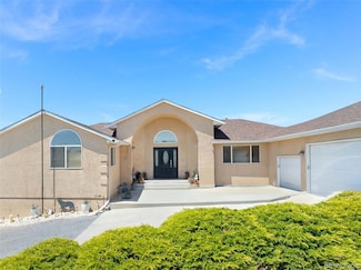 745 S Greenway Ave, Pueblo, CO 81007