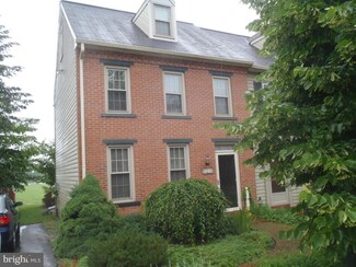 221 Black Horse Dr, Strasburg, PA 17579