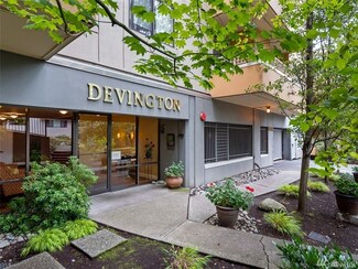 7600 SE 29th St Unit A206, Mercer Island, WA 98040