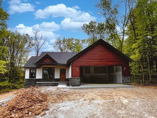 561 Crestmonte Dr, Howard, OH 43028