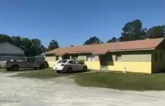 110 School St, Tabor City, NC 28463