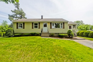 51 Hardy St, Springfield, MA 01129