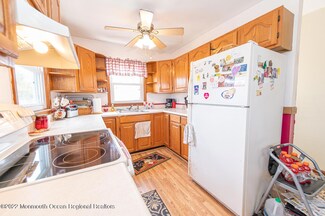 44 Church Ln, Manalapan, NJ 07726