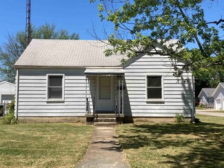 1824 E 23rd St, Muncie, IN 47302
