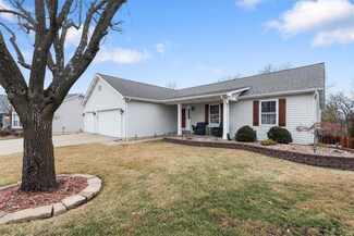 18 Winding Trails Cir, O Fallon, MO 63366