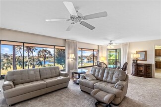 1433 Wildwood Ln, Naples, FL 34105