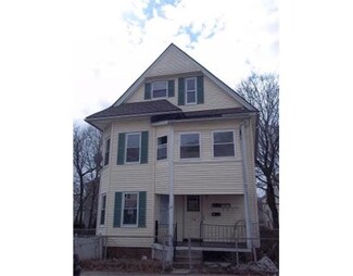 12 Camp St, Worcester, MA 01603