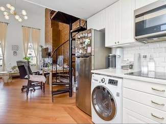 212 9th St Unit 4A, Jersey City, NJ 07302