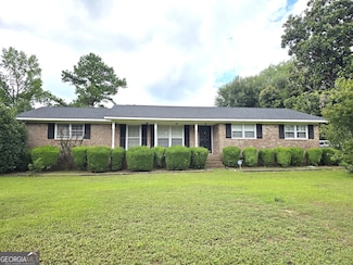 1052 Fairlane Dr, Louisville, GA 30434