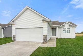 2204 Windcrest Dr, Granger, IA 50109