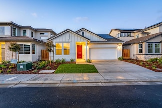 1131 Grant Ave W, Madera, CA 93636
