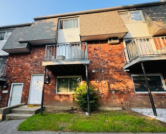 665 Robbins Ave Unit 4, Dracut, MA 01826