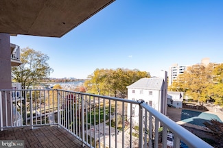 560 N St SW Unit N503, Washington, DC 20024