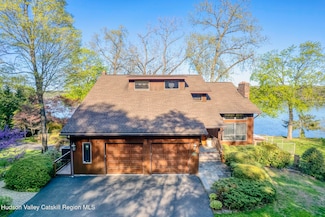 206 Riverside Dr, Malden On Hudson, NY 12453
