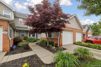 1484 Steeplechase Ct, Howell, MI 48843