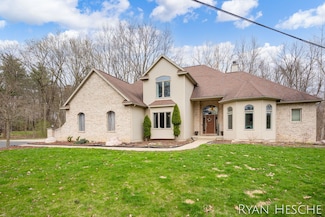 4979 Paw Trail, Lansing, MI 48911