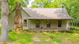 7685 Rochester Rd, Morgantown, KY 42261