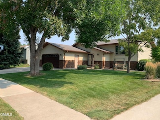 1551 Portland Dr, Bismarck, ND 58504
