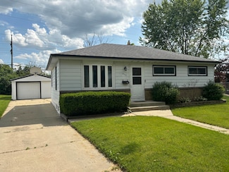 4945 W Tesch Ave, Milwaukee, WI 53220