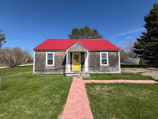 7 Johnson St, Eastport, ME 04631