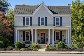 152 S Main St, Chatham, VA 24531