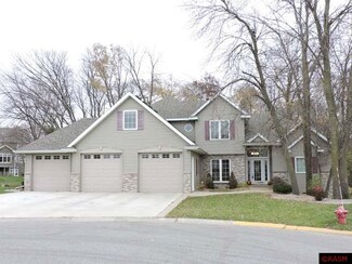 203 Cranberry Ct, Eagle Lake, MN 56024