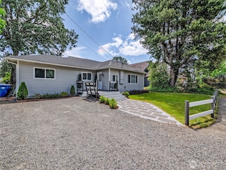 404 Nixon St, Roy, WA 98580