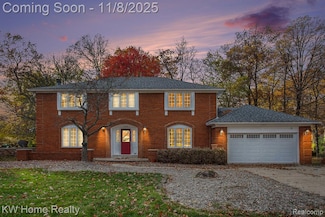 5994 Glen Eagles Dr, West Bloomfield, MI 48323