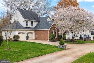 3224 Kinross Cir, Herndon, VA 20171