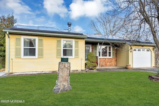 9 Apple Ln, Whiting, NJ 08759