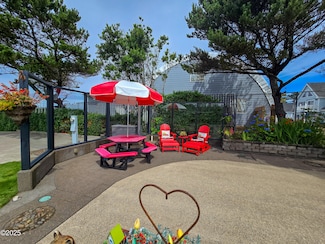 22 N Coast Hwy, Newport, OR 97365