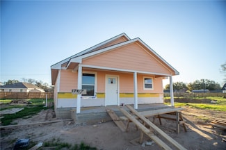 1707 Pine St, Hearne, TX 77859