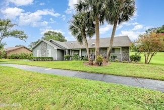 653 Pelican Bay Dr, Daytona Beach, FL 32119