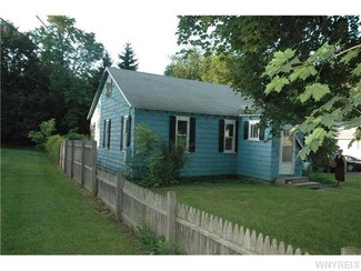 80 Ontario St, Phelps, NY 14532