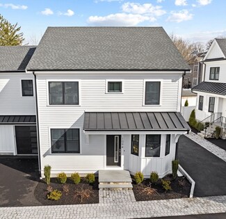 1094 Chestnut St Unit 1094, Newton, MA 02464