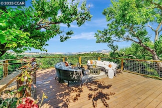 3338 Carlyle Terrace, Lafayette, CA 94549
