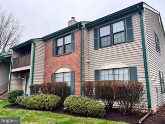 72 Taylor Dr Unit D2, Franklin Park, NJ 08823