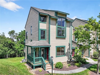 8061 Meadowridge Dr, Champion, PA 15622