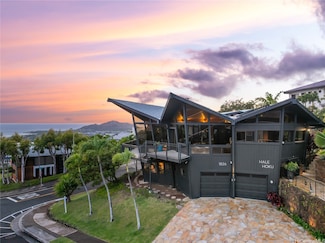 1826 Laukahi St, Honolulu, HI 96821