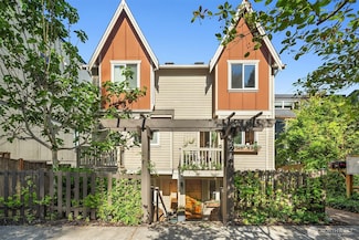 224 26th Ave E Unit B, Seattle, WA 98112