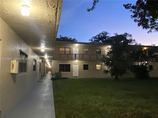 10370 SW 220th St Unit 221, Cutler Bay, FL 33190