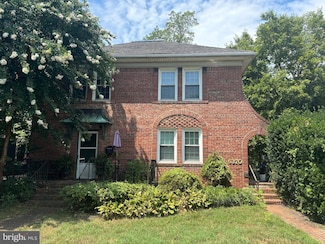 6368 Ridge Dr, Bethesda, MD 20816