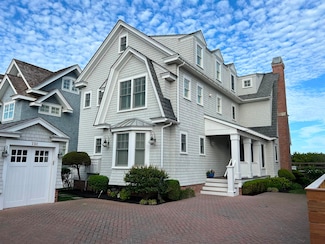 73 25th St E, Avalon, NJ 08202