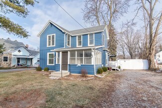 9154 Main St, Whitmore Lake, MI 48189